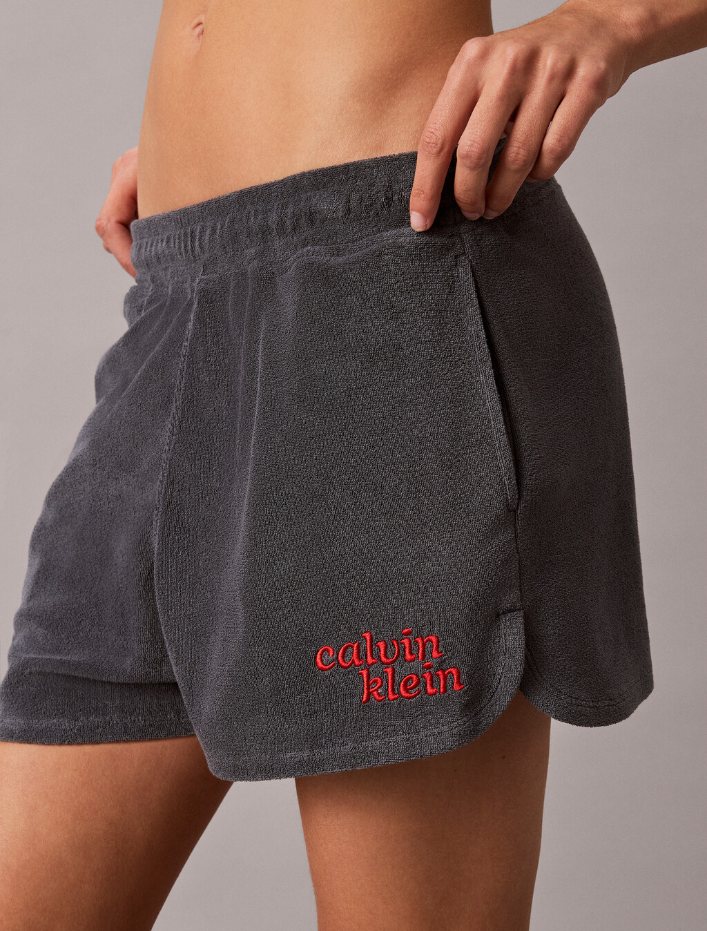 Buy 여성 타올 돌핀 쇼츠 in color DARK GREY