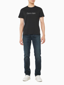 Buy 슬림핏 캘빈클라인 로고 티 in color BLACK