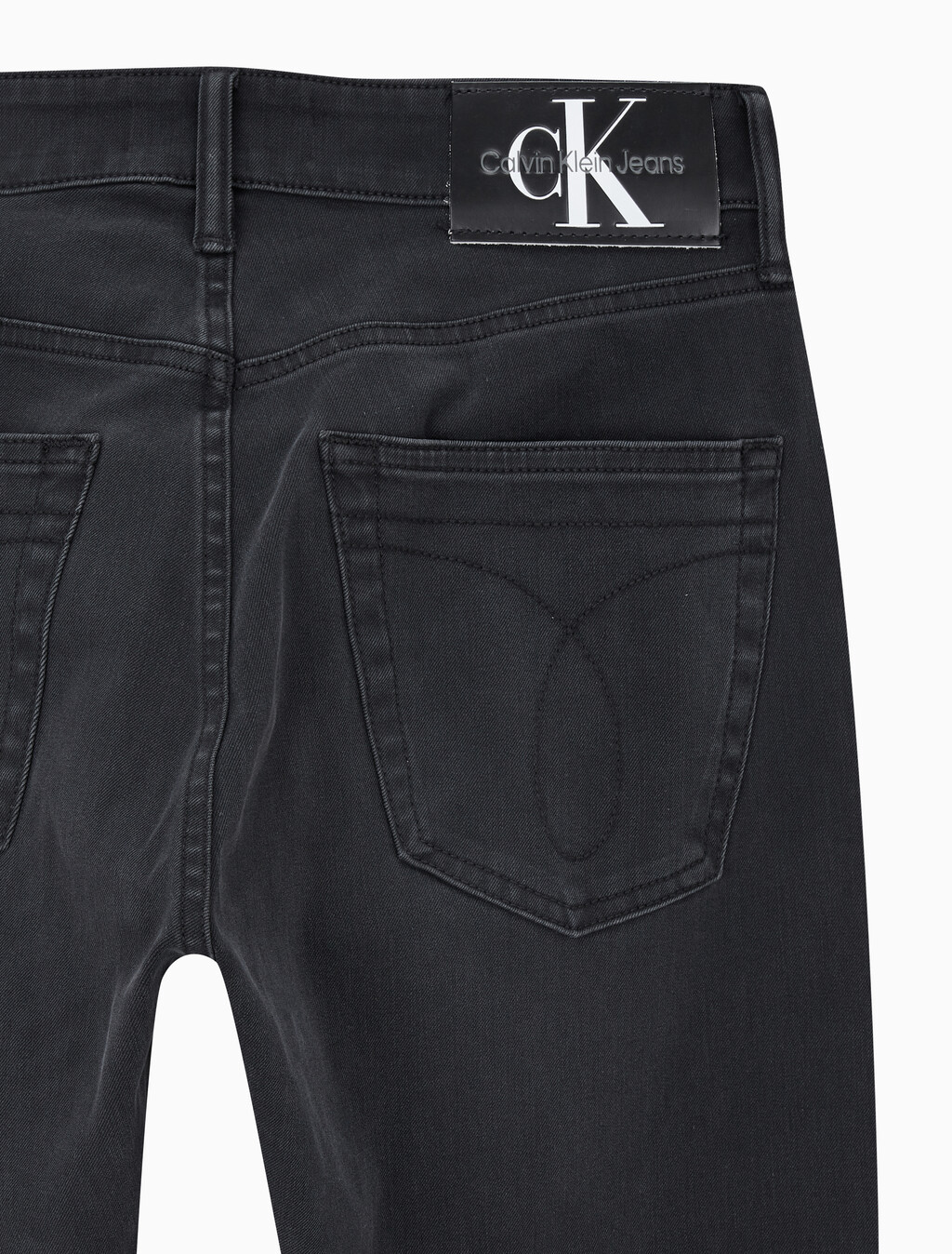 Buy 남성 모던 테이퍼핏 블랙 얼티밋 스트레치 데님 in color WASHED BLACK LOGO LACE