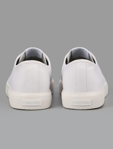 Buy 남성 알바로 레이스업 캔버스 스니커즈 in color WHITE