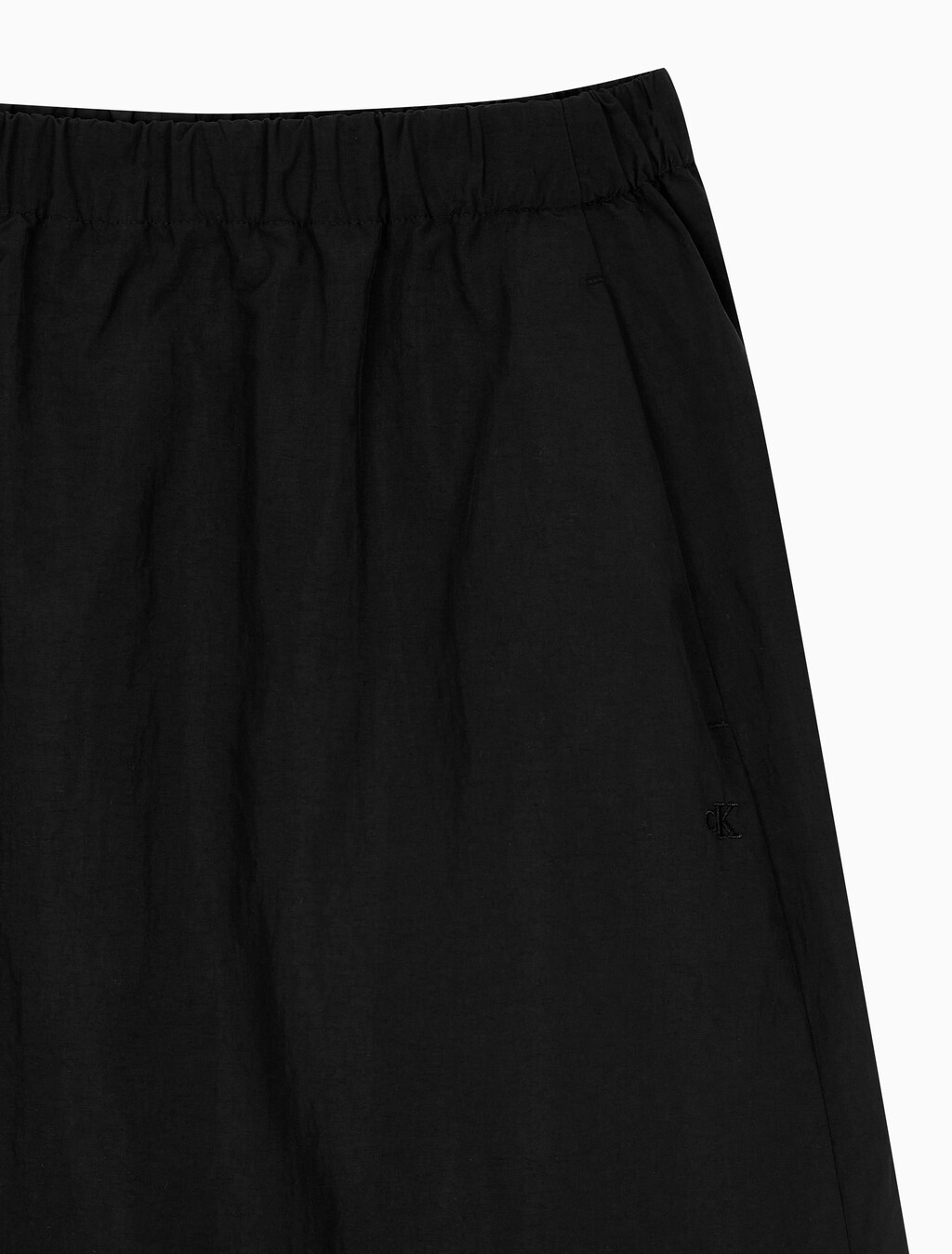 Buy 여성 나일론 블랙 미디 스커트 in color BLACK