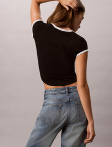 Buy 여성 모노로고 스쿱 베이비 티 in color BLACK