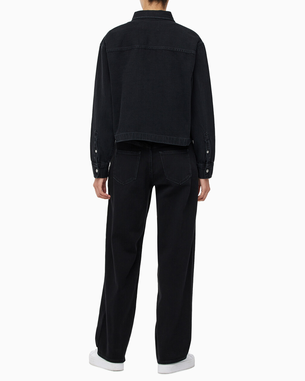 Buy 여성 크롭 대드 데님 셔츠 in color WASHED BLACK LOGO LACE