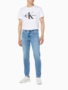 Buy 남성 바디 테이퍼핏 라이트블루 이탈리안 데님 in color CHALKY BLUE