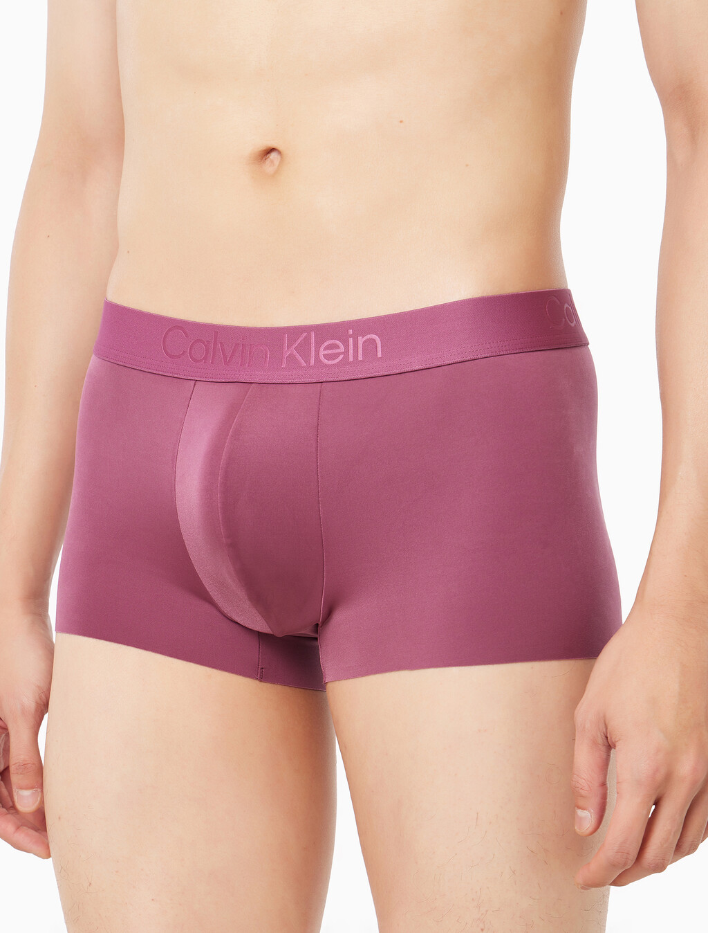 Buy 남성 CK 블랙 마이크로파이버 스트레치 트렁크 in color Dark Pink