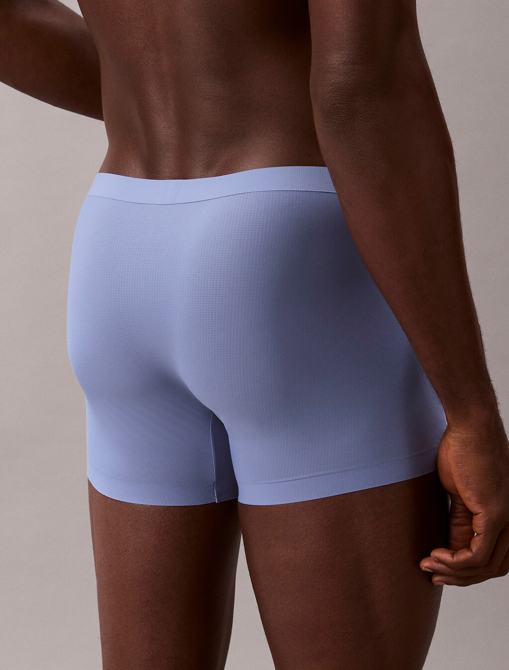 Buy 남성 CK 블랙 인비져블 메쉬 트렁크 in color BLUE