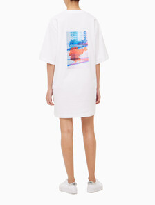 Buy 여성 모션 프로럴 티셔츠 원피스 in color BRIGHT WHITE