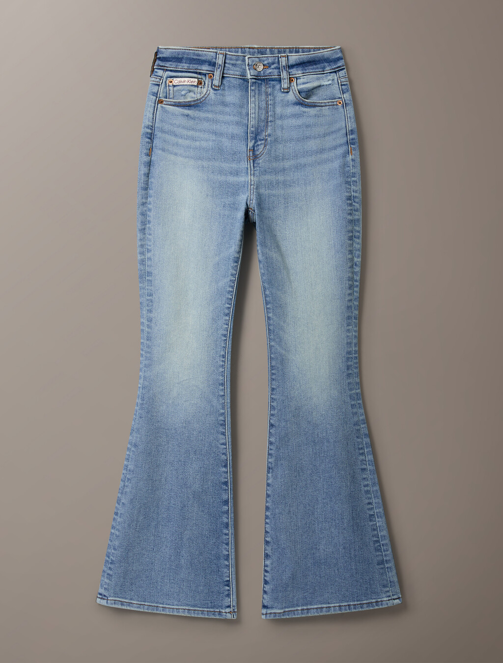 Buy 여성 하이라이즈 플레어 데님 in color Light Blue