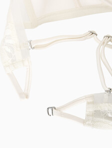 Buy 여성 CK 블랙 브라이덜 AF 반도 in color ANTIQUE WHITE