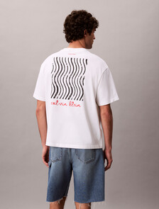 Buy CK 트래블라인 그래픽 티 in color BRIGHT WHITE