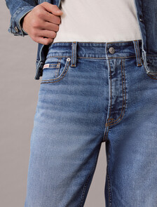 Buy 슬림핏 에코 쿨 진 in color Mid Blue