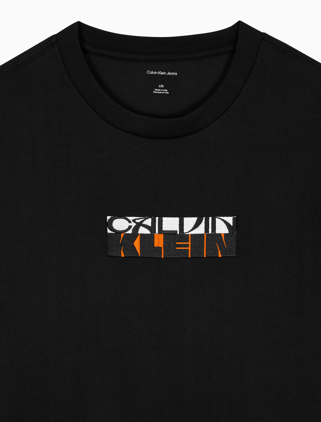 Buy 남성 릴렉스 핏 블락 그래픽 자수 반팔 티셔츠 in color BLACK