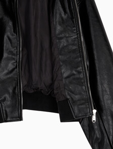 Buy 여성 크롭 크링클 레더 폭스 레더 자켓 in color BLACK