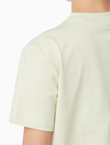 Buy 여성 히어로 모노그램 로고 반팔티셔츠 in color ALOE WASH