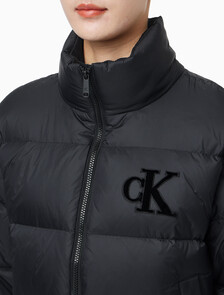 Buy 여성 셔닐 로고 푸퍼 다운 in color BLACK