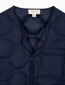 Buy 남성  페더웨이트 나일론 라이트 다운 자켓 in color DARK SAPPHIRE