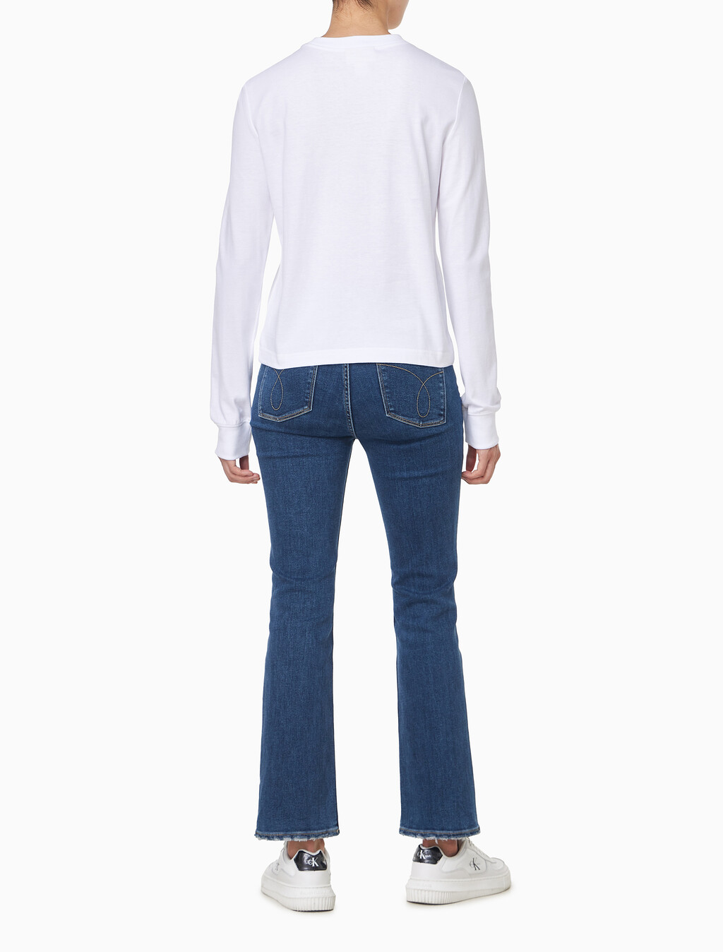 Buy 여성 L/S 아카이브 로고 크루넥 티셔츠 in color BRILLIANT WHITE