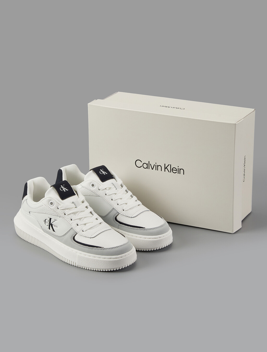 Buy 여성 말모메타 청키 컵솔 레더 in color White
