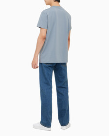 Buy 남성 레귤러핏 인스티튜셔널 로고 스트레치 반팔 티셔츠 in color OVERCAST GREY
