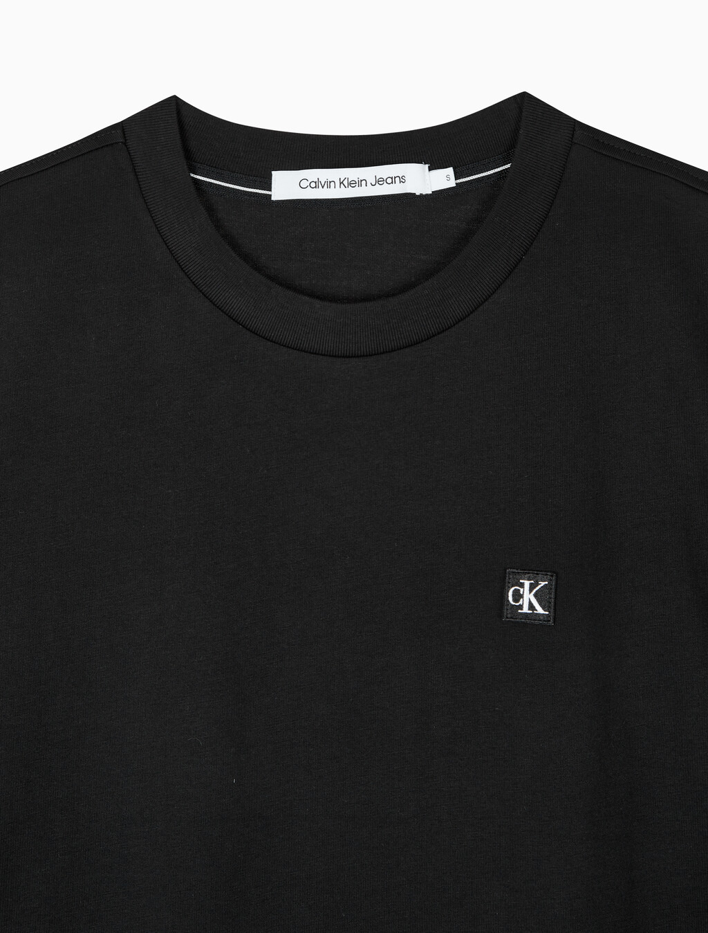 Buy 여성 릴렉스 로고 반팔 티셔츠 in color CK BLACK