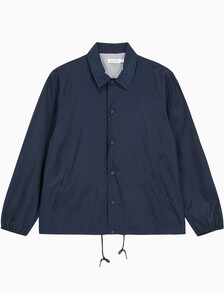 Buy 남성 나일론 클래식 코치 자켓 in color DARK SAPPHIRE
