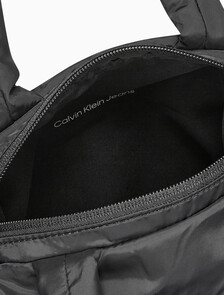 Buy 여성 CKJ 퍼피 AOP 크로스 바디백 in color BLACK