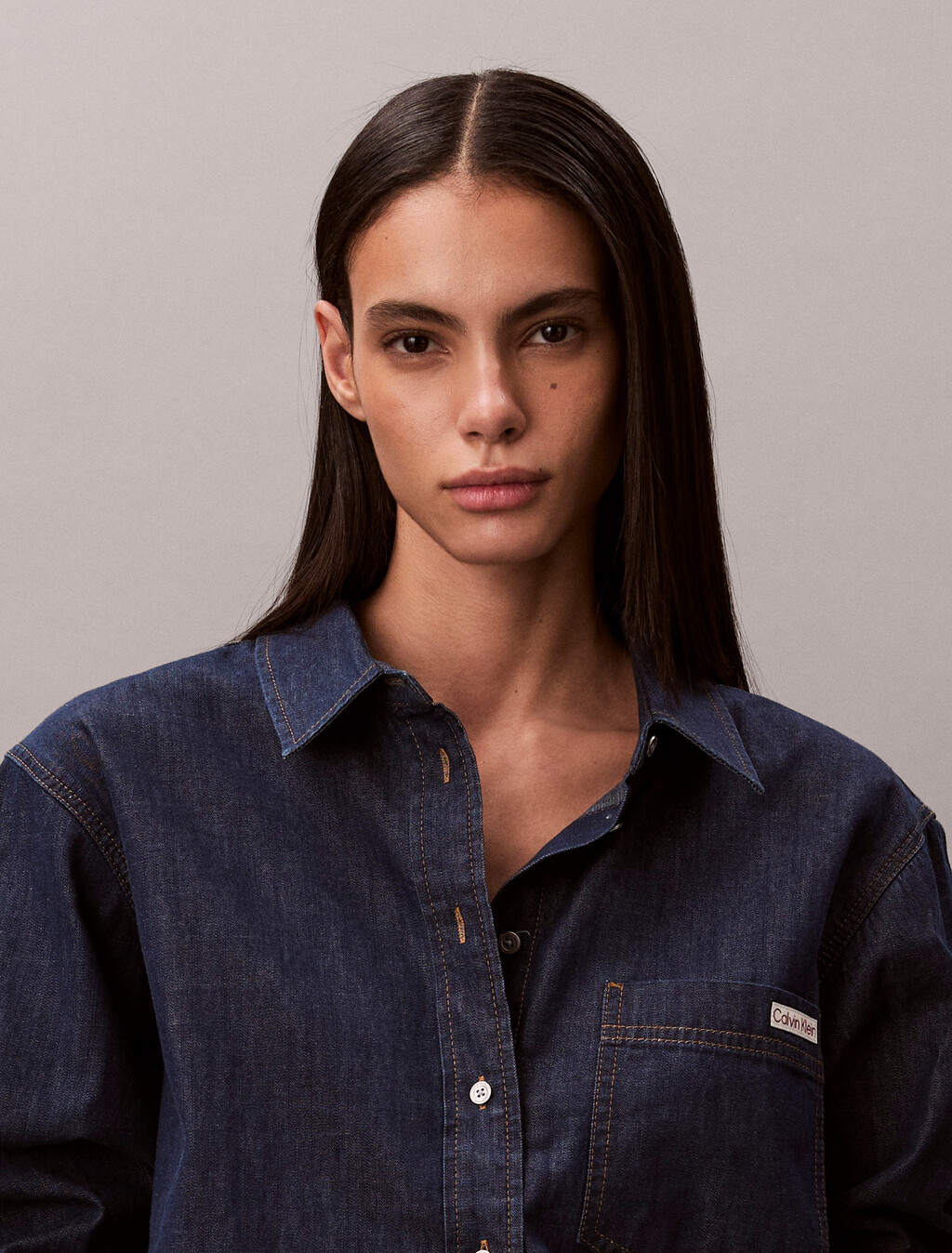 Buy 여성 크롭 데님 셔츠 in color Dusty Blue