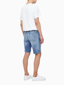 Buy 남성 레귤러핏 디스트로이드 라이트블루 데님 쇼츠 in color CHALKY BLUE