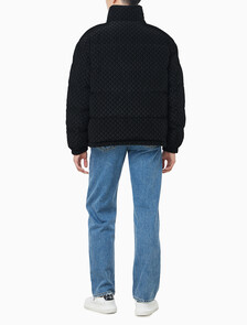 Buy 남성 나일론 리버서블 올오버프린트 다운 푸퍼 자켓 in color BLACK