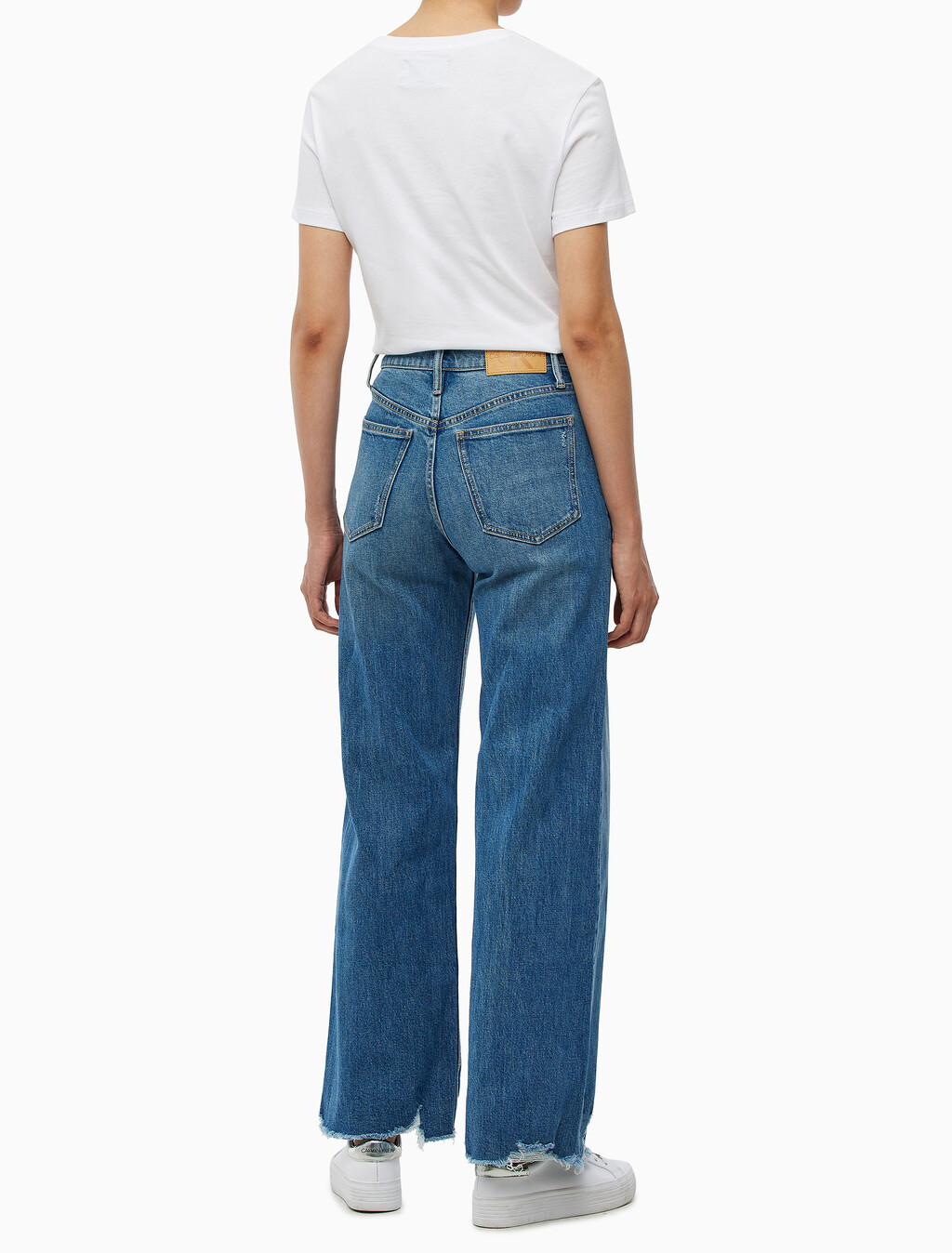 Buy 여성 하이라이즈 와이드핏 미드블루 데님 in color MID BLUE BACK EMBRO