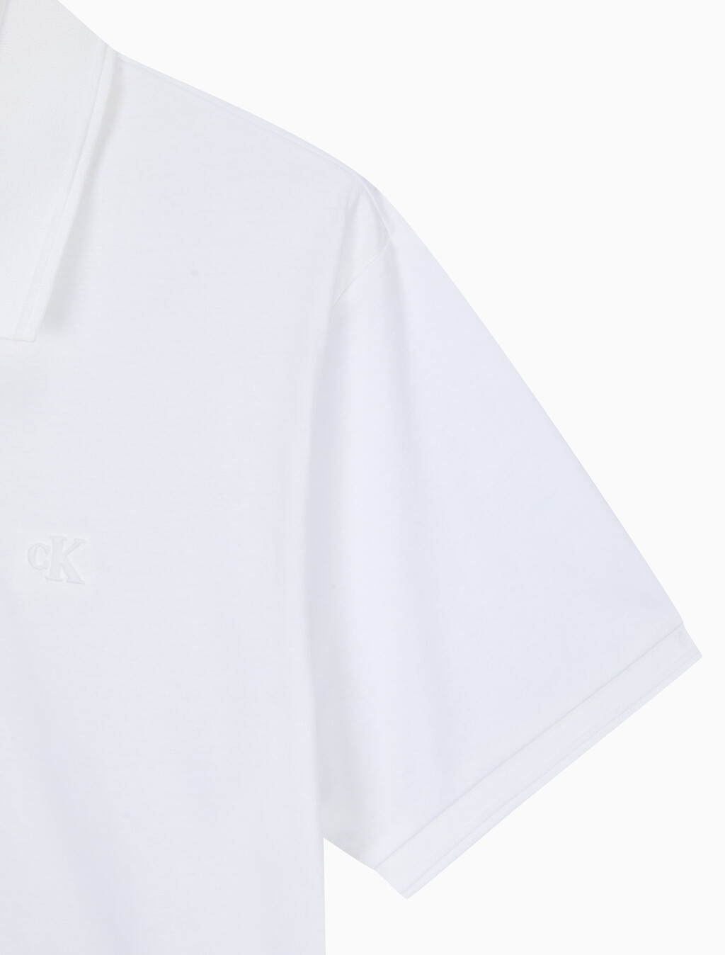 Buy 클래식 인터록 폴로 티 in color BRIGHT WHITE