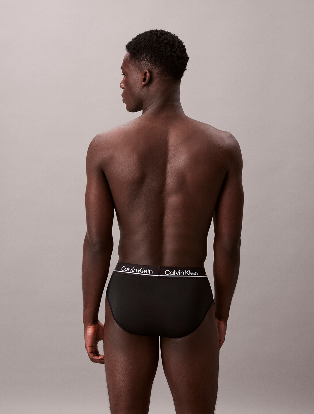Buy 남성 마이크로파이버 스트레치 플러스 힙 브리프 3PK in color BLACK