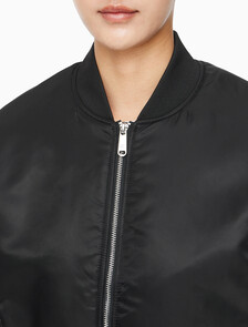 Buy 여성 필드 나일론 보머 자켓 in color BLACK