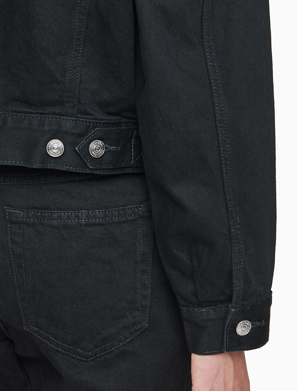 Buy 여성 90'S 히어로 트러커 자켓 in color BLACK