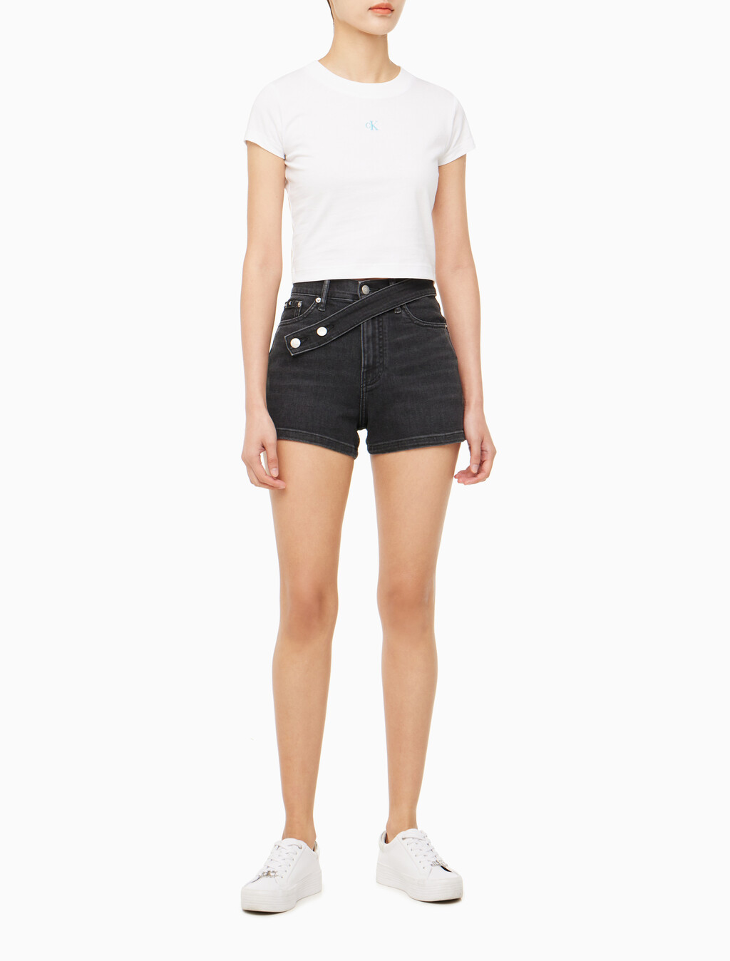 Buy 여성 하이라이즈 블랙 데님 쇼츠 in color WASHED BLACK LOGO LACE