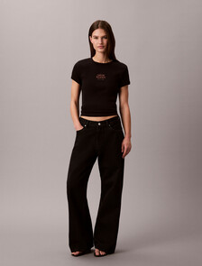 Buy 여성 베이비 립 로고 티 in color BLACK