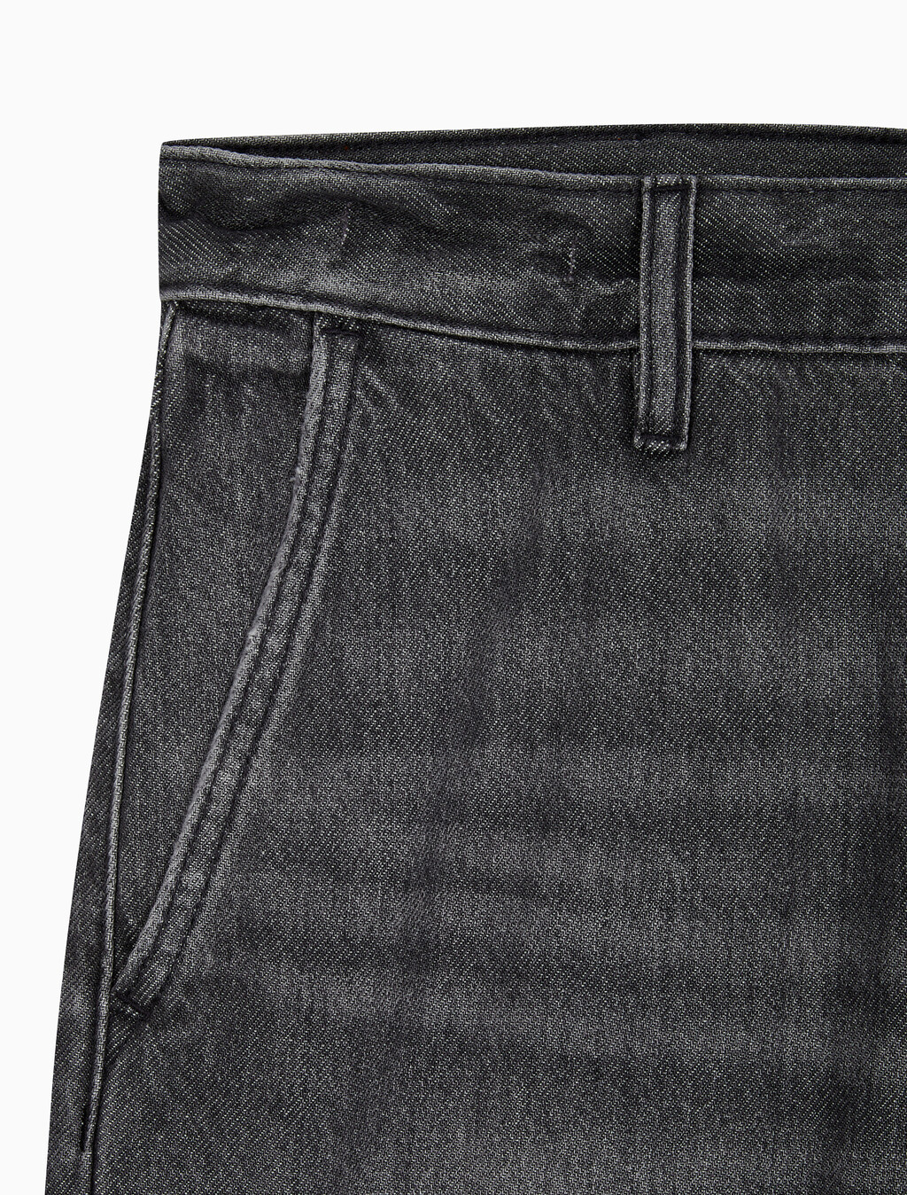 Buy 남성 릴렉스 테이퍼드핏 블랙워시 데님 in color TUMBLED BLACK