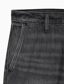 Buy 남성 릴렉스 테이퍼드핏 블랙워시 데님 in color TUMBLED BLACK