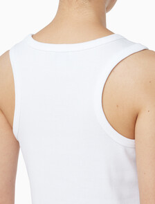 Buy 여성 우븐라벨 코튼 립 탱크 탑 in color BRILLIANT WHITE