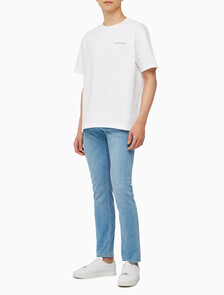 Buy 남녀공용 릴렉스핏 로고 반팔 티셔츠 in color BRIGHT WHITE