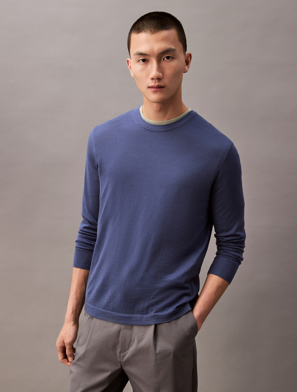 Buy 유니섹스 롱슬리브 테크니컬 메리노 울 크루넥 스웨터 in color VINTAGE INDIGO