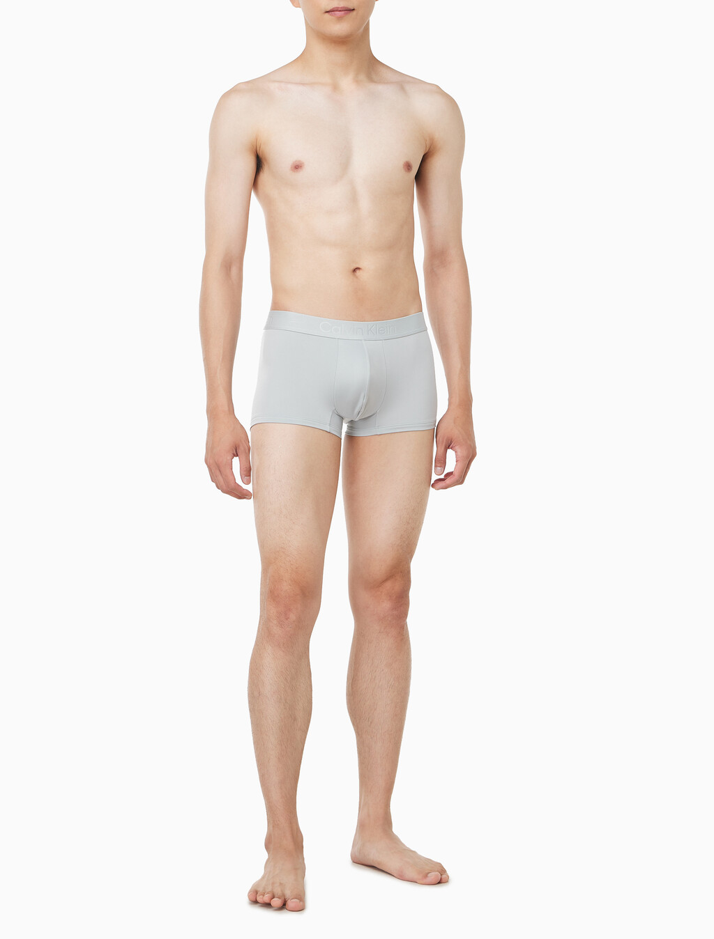Buy 남성 CK 블랙 마이크로파이버 트렁크 in color HARBOR MIST