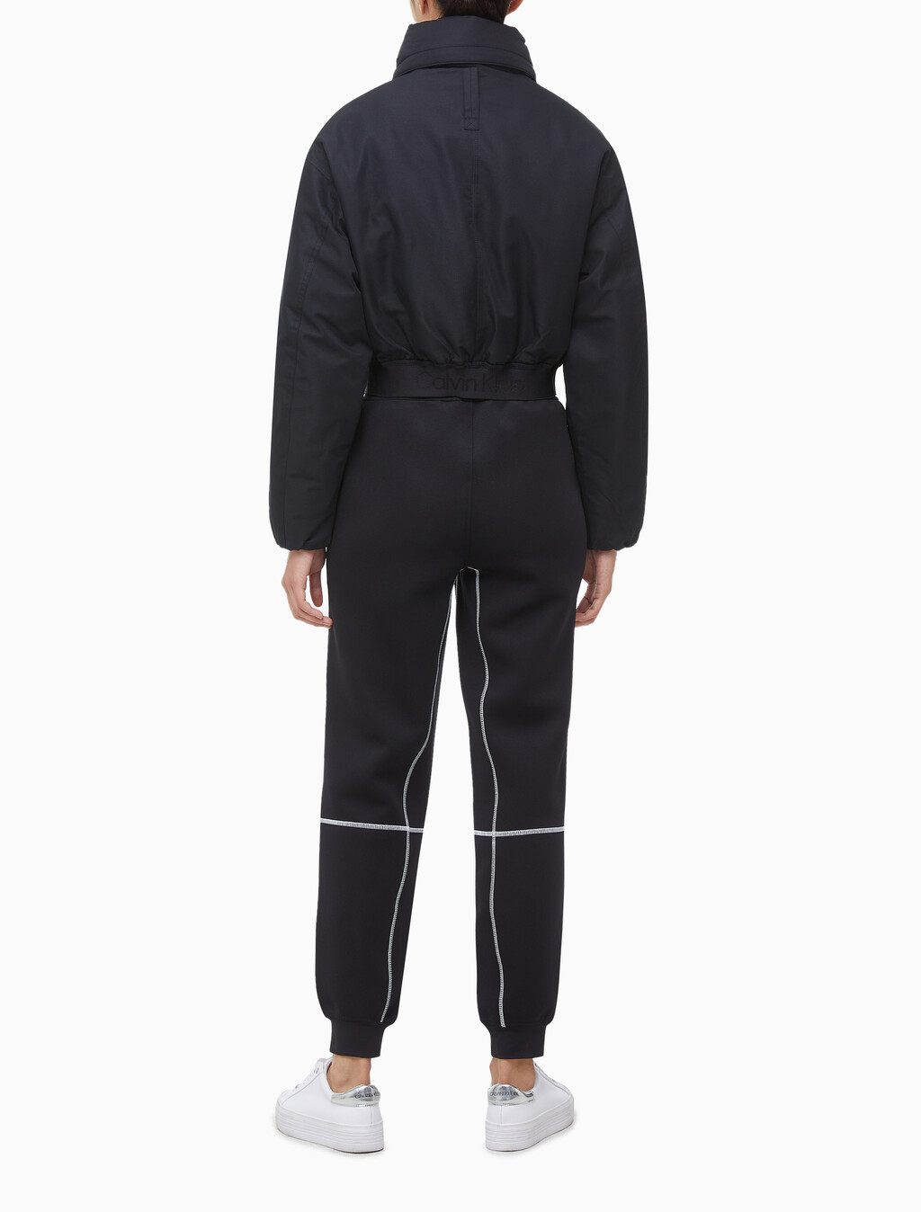 Buy 여성 크롭 패디드 재킷 in color BLACK