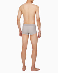 Buy 남성 CK 블랙 마이크로 싱글 로우라이즈 트렁크 in color GREY PURPLE