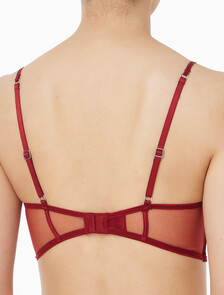 Buy 여성 CK 블랙 플로럴 레이스 AF 플런지 브라 in color Dark Red