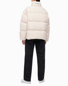 Buy 여성 숏 렝스 스탠드 카라 푸퍼 다운 재킷 in color PINK BEIGE