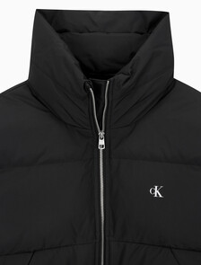 Buy 여성 볼륨 넥 크롭 다운 푸퍼 in color CK BLACK