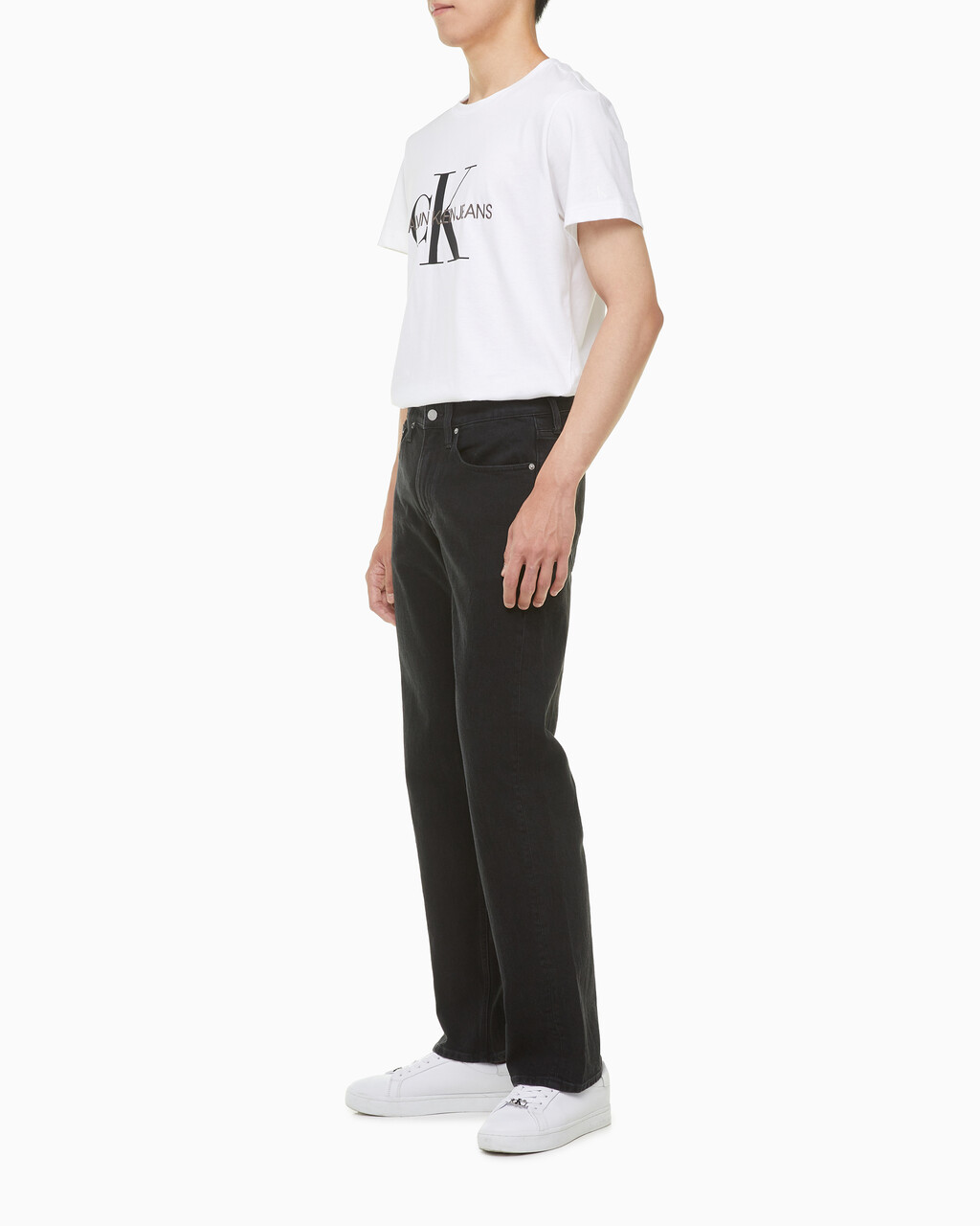 Buy 남성 블랙 90s 스트레이트핏 데님 in color WASHED BLACK LOGO LACE