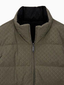 Buy 남성 나일론 리버서블 올오버프린트 다운 푸퍼 자켓 in color BUNGEE CORD