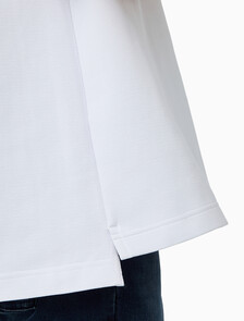 Buy 남성 릴렉스핏 텍스처드 피케 로고 반팔 티셔츠 in color BRILLIANT WHITE